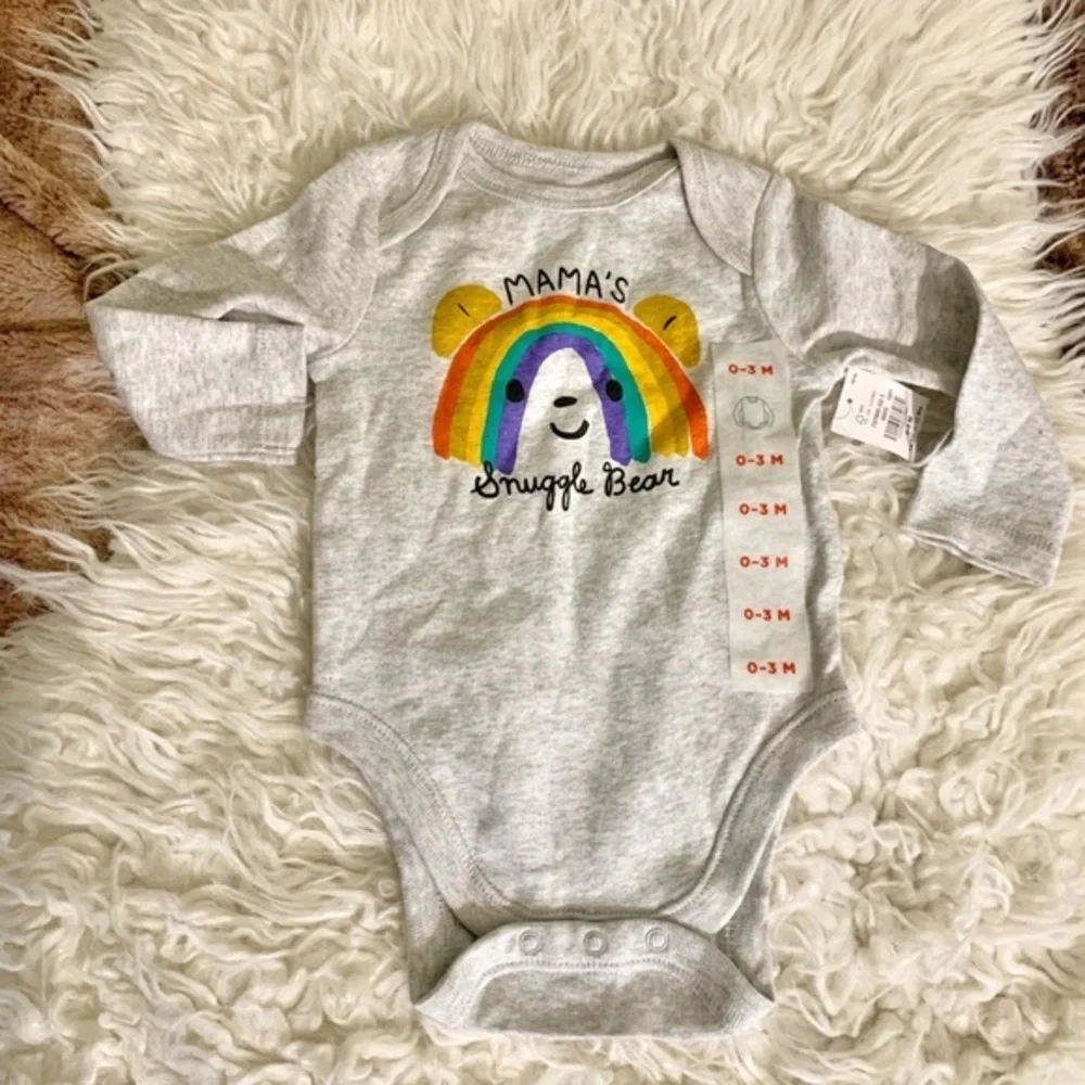 New Old Navy Long Sleeve Gray Rainbow 🌈 Snuggle Bear 0-3M Onesie